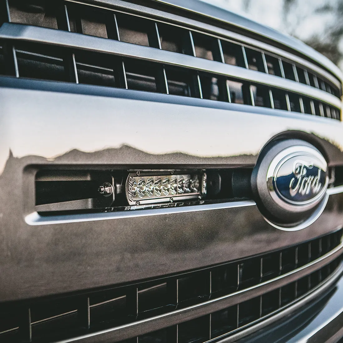 Rigid - Grille Mount for 6" SR-Series LED Light Bars - 2018  F150